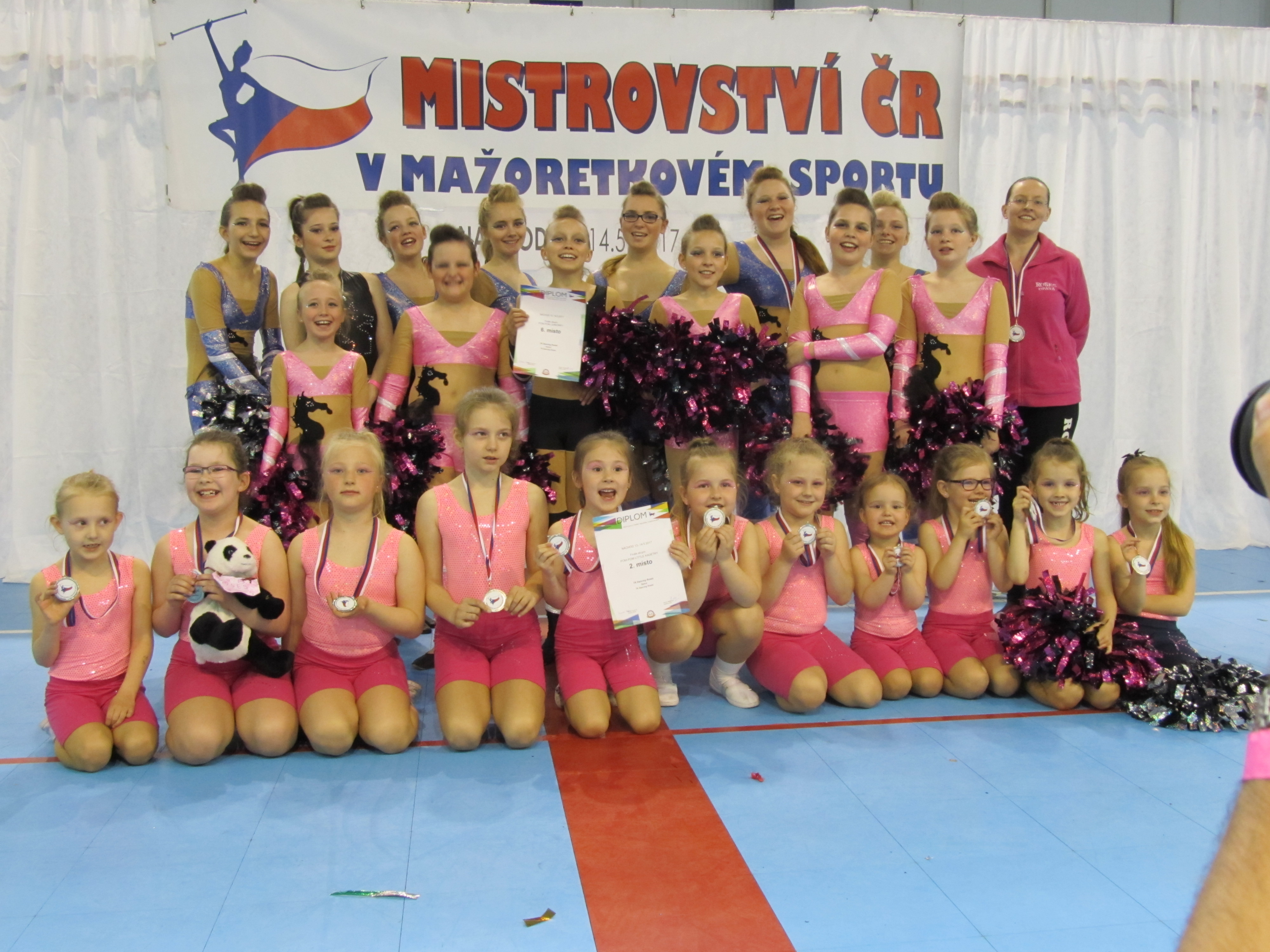 little kadetky a juniorky na finále MČR v Náchodě